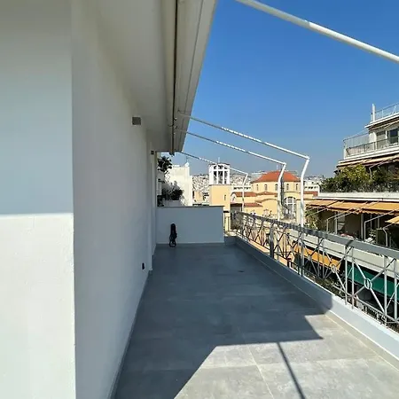 Sunny Contemporary Art Penthouse * Atenas