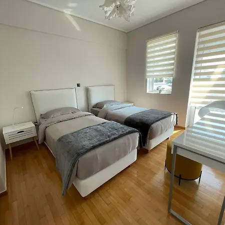 Sunny Contemporary Art Penthouse Apartamento