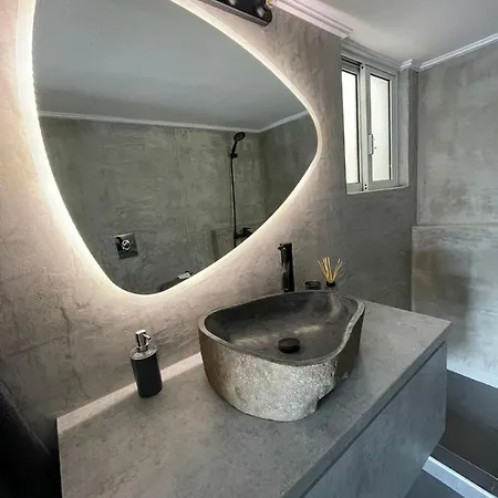 Apartamento Sunny Contemporary Art Penthouse